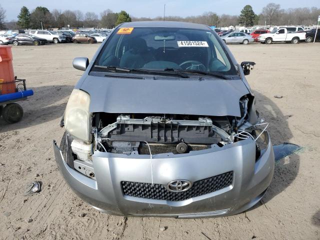 JTDJT923485146066 - 2008 TOYOTA YARIS SILVER photo 5