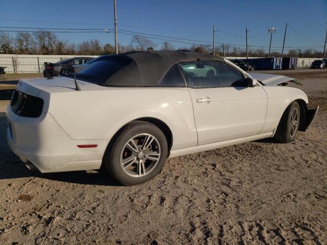 1ZVBP8EM1D5236726 - 2013 FORD MUSTANG WHITE photo 3