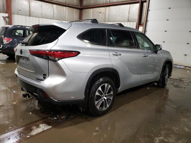 5TDGZRBH9LS042566 - 2020 TOYOTA HIGHLANDER XLE SILVER photo 3