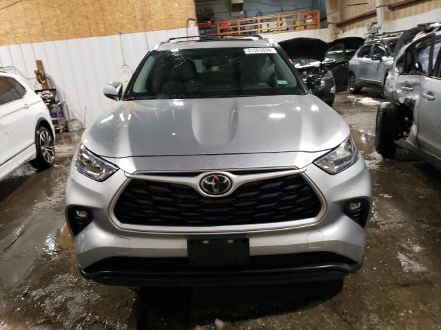 5TDGZRBH9LS042566 - 2020 TOYOTA HIGHLANDER XLE SILVER photo 5