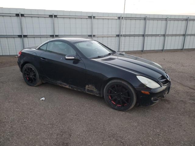 WDBWK54F66F082031 - 2006 MERCEDES-BENZ SLK 280 BLACK photo 4