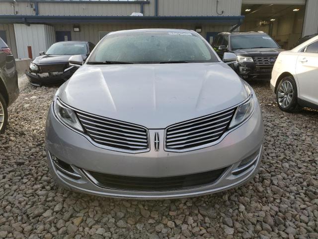 3LN6L2GK8GR603367 - 2016 LINCOLN MKZ SILVER photo 5
