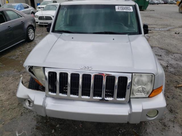 1J8HH48K88C105526 - 2008 JEEP COMMANDER SPORT SILVER photo 11