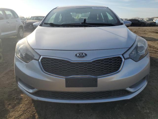 KNAFK4A67F5376170 - 2015 KIA FORTE LX SILVER photo 5