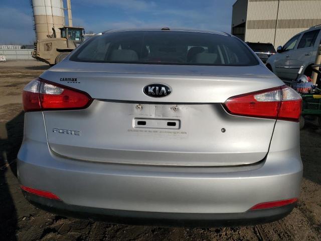 KNAFK4A67F5376170 - 2015 KIA FORTE LX SILVER photo 6