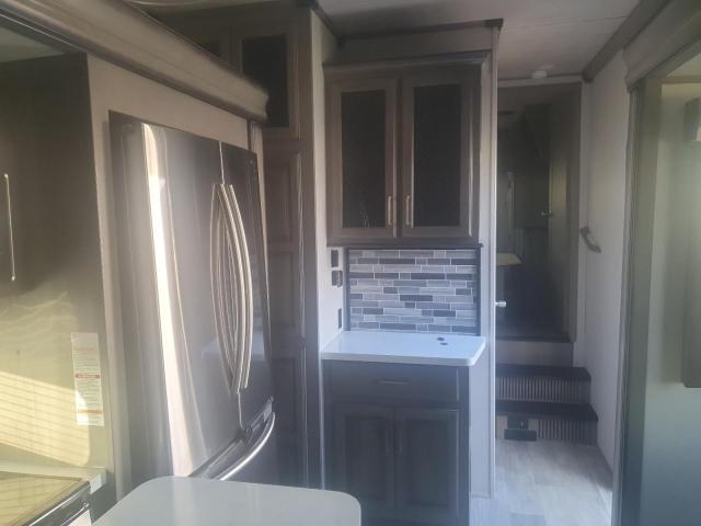 4YDF39329M4700081 - 2021 KEYSTONE MONTANA WHITE photo 9