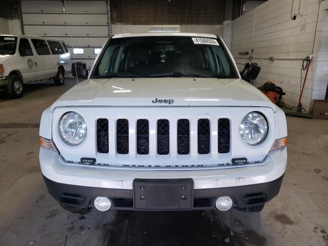 1C4NJRFB7FD270943 - 2015 JEEP PATRIOT LATITUDE WHITE photo 5