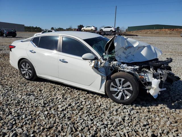 1N4BL4BV8KC166094 - 2019 NISSAN ALTIMA S WHITE photo 4