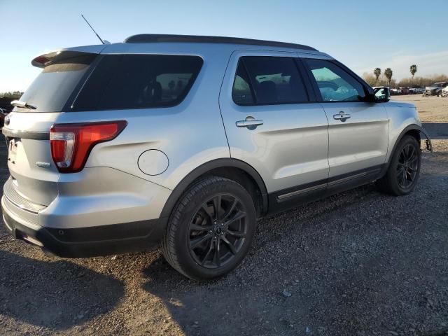 1FM5K7DH6JGB17580 - 2018 FORD EXPLORER XLT SILVER photo 3