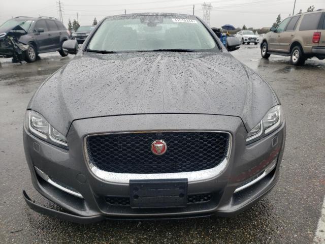 SAJWA1C79K8W19532 - 2019 JAGUAR XJ R - SPORT GRAY photo 5