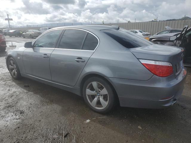 WBANU53528C114359 - 2008 BMW 528 I GRAY photo 2