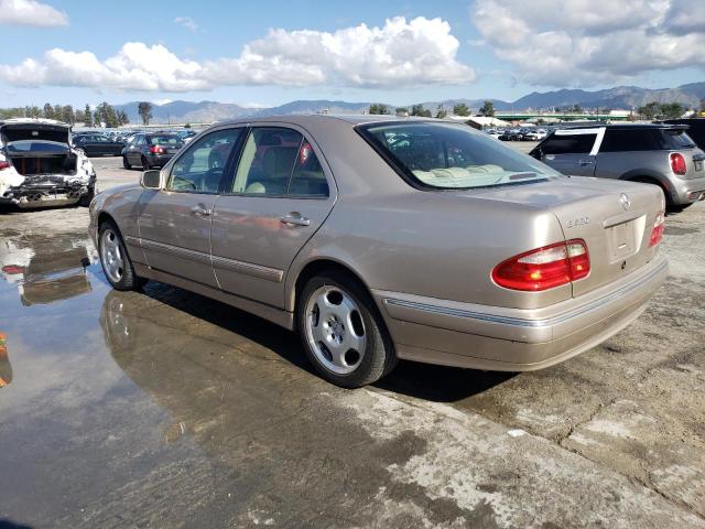 WDBJF70J61X053314 - 2001 MERCEDES-BENZ E 430 TAN photo 2