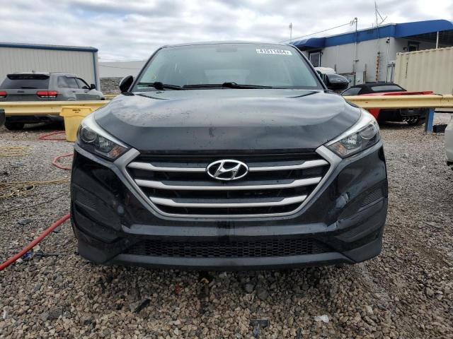 KM8J23A4XHU383575 - 2017 HYUNDAI TUCSON SE BLACK photo 5