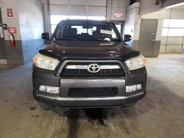 JTEBU5JR1B5036398 - 2011 TOYOTA 4RUNNER SR5 CHARCOAL photo 5