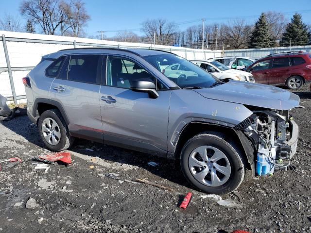 2T3F1RFV4KC042279 - 2019 TOYOTA RAV4 LE SILVER photo 4