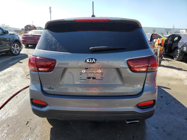 5XYPGDA57LG613937 - 2020 KIA SORENTO S GRAY photo 6