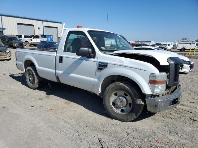 1FTNF205X8EA76447 - 2008 FORD F250 SUPER DUTY WHITE photo 4