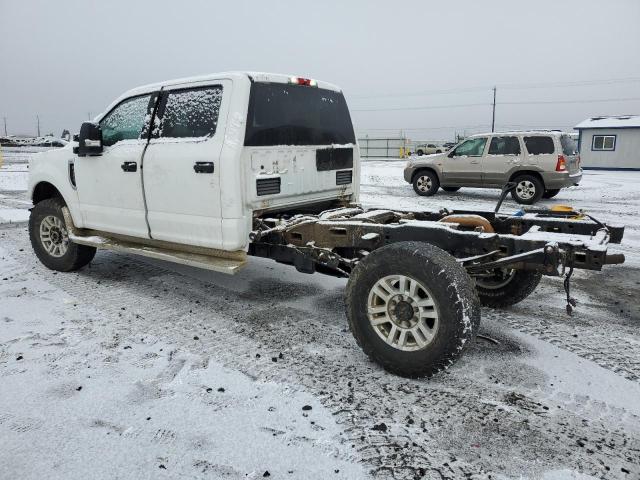 1FT8W3B64JEB67132 - 2018 FORD F350 SUPER DUTY WHITE photo 2