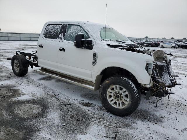 1FT8W3B64JEB67132 - 2018 FORD F350 SUPER DUTY WHITE photo 4