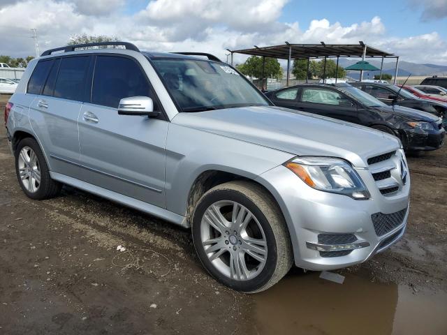 WDCGG5HB8FG343887 - 2015 MERCEDES-BENZ GLK 350 SILVER photo 4