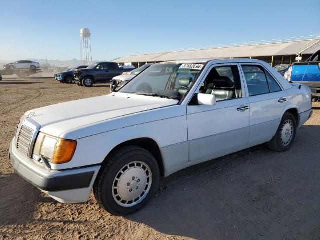 1990 MERCEDES-BENZ 300 E, 