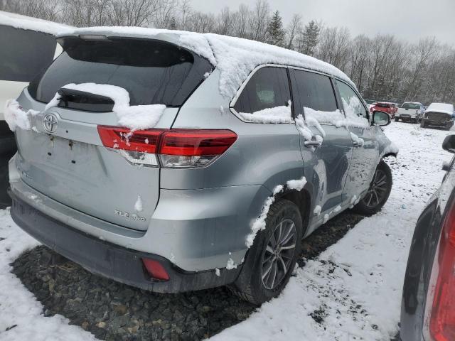 5TDJZRFH5HS481366 - 2017 TOYOTA HIGHLANDER SE SILVER photo 3