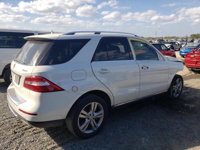 4JGDA5HB3CA094872 - 2012 MERCEDES-BENZ ML 350 4MATIC WHITE photo 3