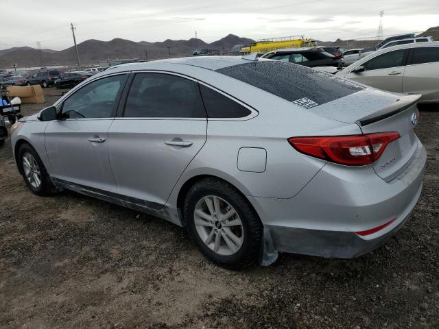 5NPE24AF6FH167730 - 2015 HYUNDAI SONATA SE SILVER photo 2