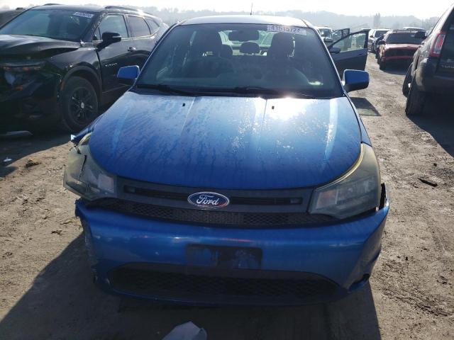 1FAHP3GN0AW252868 - 2010 FORD FOCUS SES BLUE photo 5