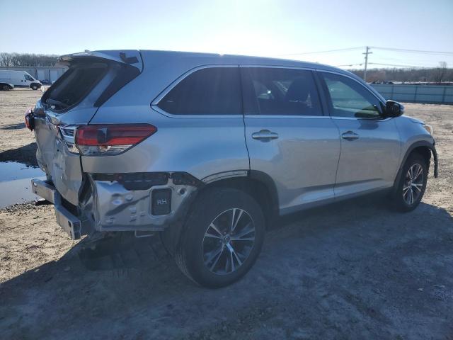 5TDZARFH7KS044325 - 2019 TOYOTA HIGHLANDER LE SILVER photo 3