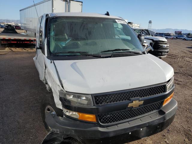 1GCZGHF72M1302119 - 2021 CHEVROLET EXPRESS G3 WHITE photo 4