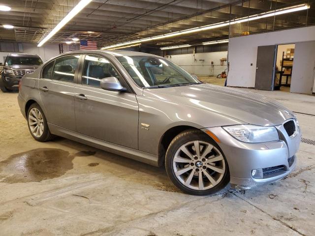 WBAPK7C58BA971816 - 2011 BMW 328 XI GRAY photo 4