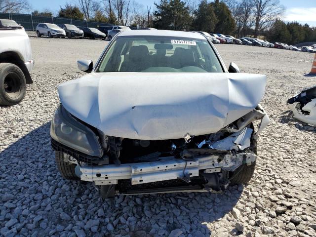 1HGCR2F38DA041817 - 2013 HONDA ACCORD LX WHITE photo 5