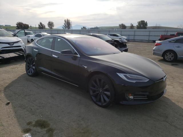 5YJSA1E21HF215793 - 2017 TESLA MODEL S Սև լուսանկար 4