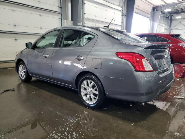 3N1CN7AP1JL865568 - 2018 NISSAN VERSA S GRAY photo 2