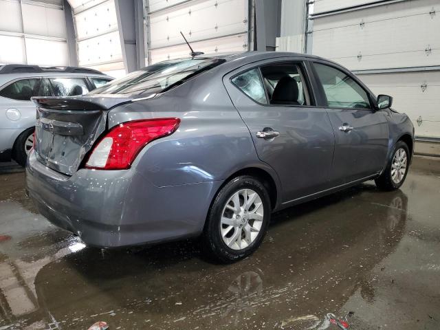 3N1CN7AP1JL865568 - 2018 NISSAN VERSA S GRAY photo 3