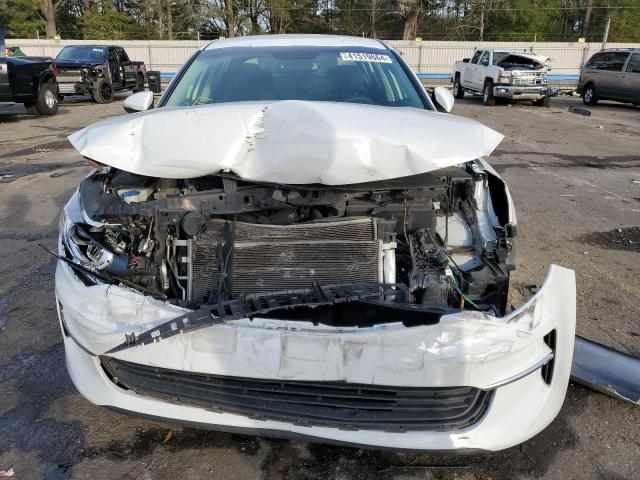 5XXGT4L30JG227966 - 2018 KIA OPTIMA LX WHITE photo 5