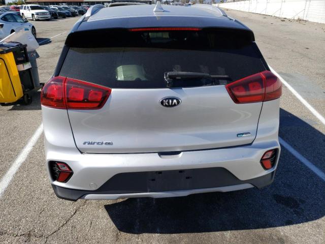 KNDCB3LC8L5396975 - 2020 KIA NIRO LX SILVER photo 6