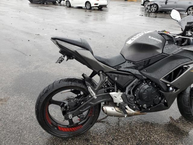 ML5EXER1XPDA88758 - 2023 KAWASAKI EX650 R Grafito foto 6