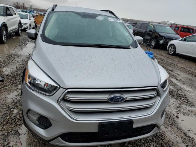 1FMCU9GD5JUC35241 - 2018 FORD ESCAPE SE SILVER photo 5