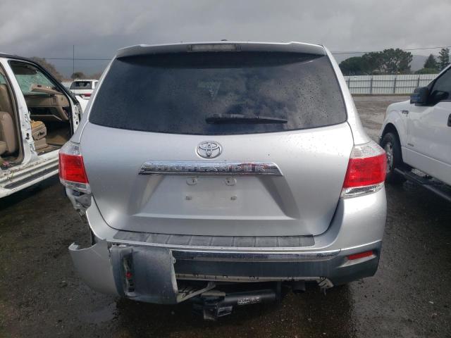 5TDZA3EH6BS007667 - 2011 TOYOTA HIGHLANDER BASE SILVER photo 6