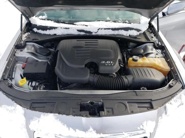 2C3CCAAGXDH735922 - 2013 CHRYSLER 300 SILVER photo 11