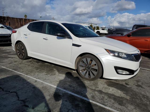 5XXGR4A60DG183371 - 2013 KIA OPTIMA SX WHITE photo 4