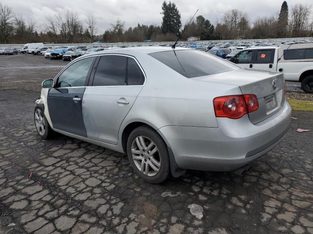 3VWEF71K67M074315 - 2007 VOLKSWAGEN JETTA WOLFSBURG SILVER photo 2