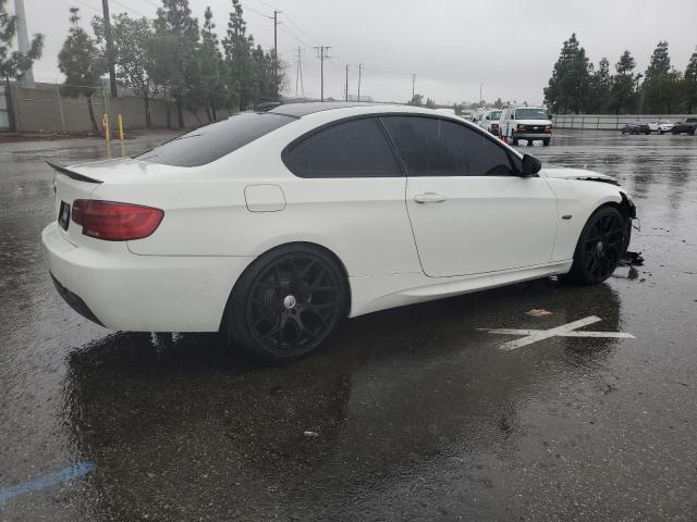 WBAKE3C50BE441603 - 2011 BMW 328 I WHITE photo 3