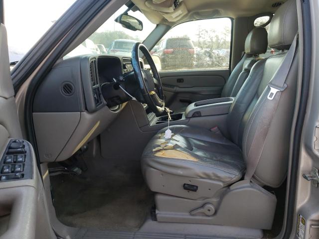 1GNEC16Z84J237562 - 2004 CHEVROLET SUBURBAN C1500 SILVER photo 7