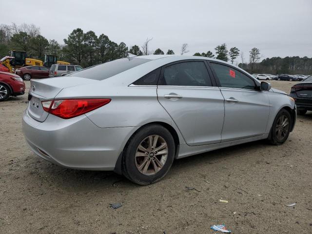 5NPEB4AC8CH472194 - 2012 HYUNDAI SONATA GLS GRAY photo 3