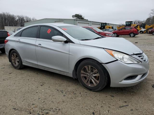 5NPEB4AC8CH472194 - 2012 HYUNDAI SONATA GLS GRAY photo 4