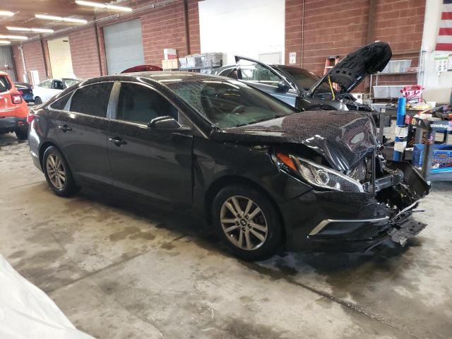 5NPE24AF6HH456335 - 2017 HYUNDAI SONATA SE BLACK photo 4