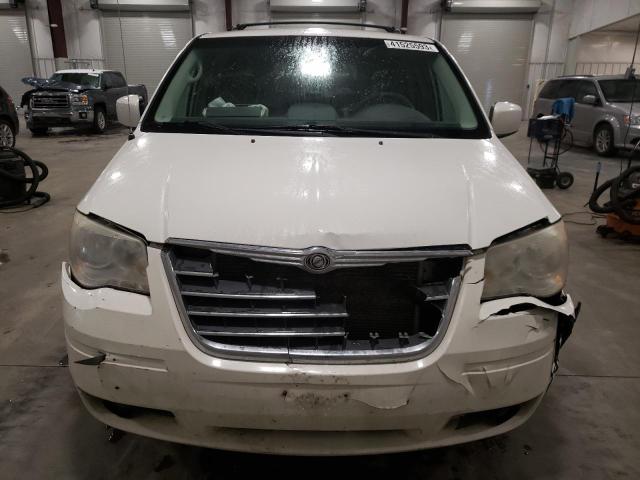 2A4RR5D17AR105696 - 2010 CHRYSLER TOWN & COU TOURING თეთრი ფოტო 5